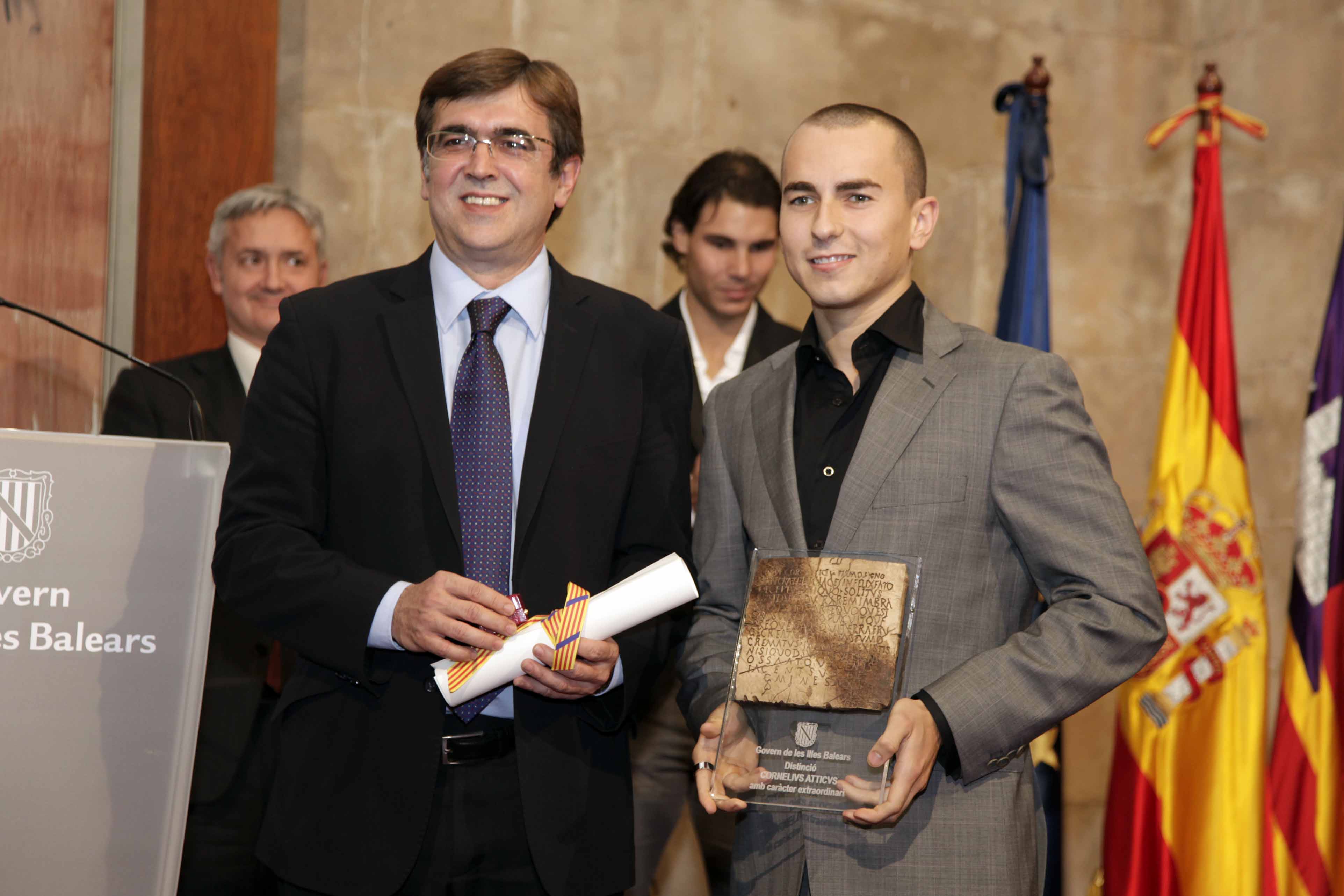 desc_Jorge Lorenzo. Extraordinario 2010.jpg