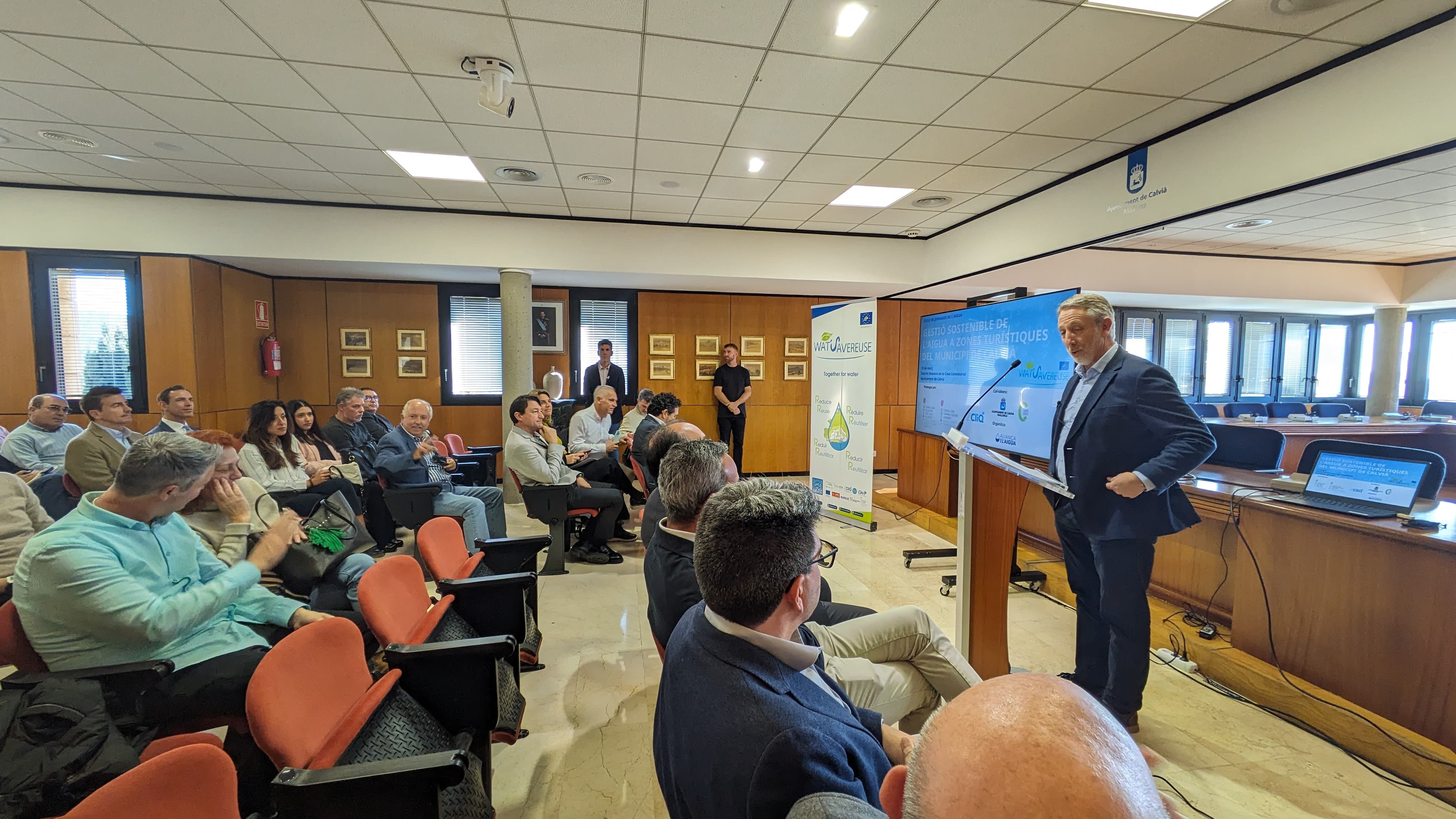 El director general de Recursos Hídrics, Joan Calafat, intervé durant la jornada celebrada a Calvià